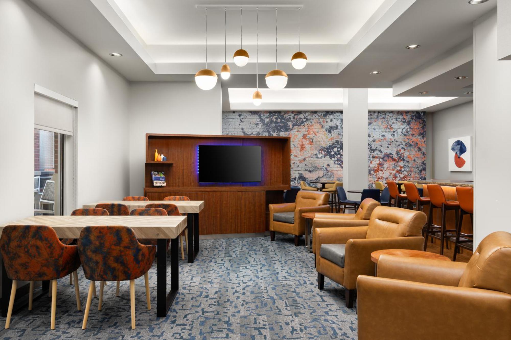Towneplace Suites By Marriott Champaign Exterior foto