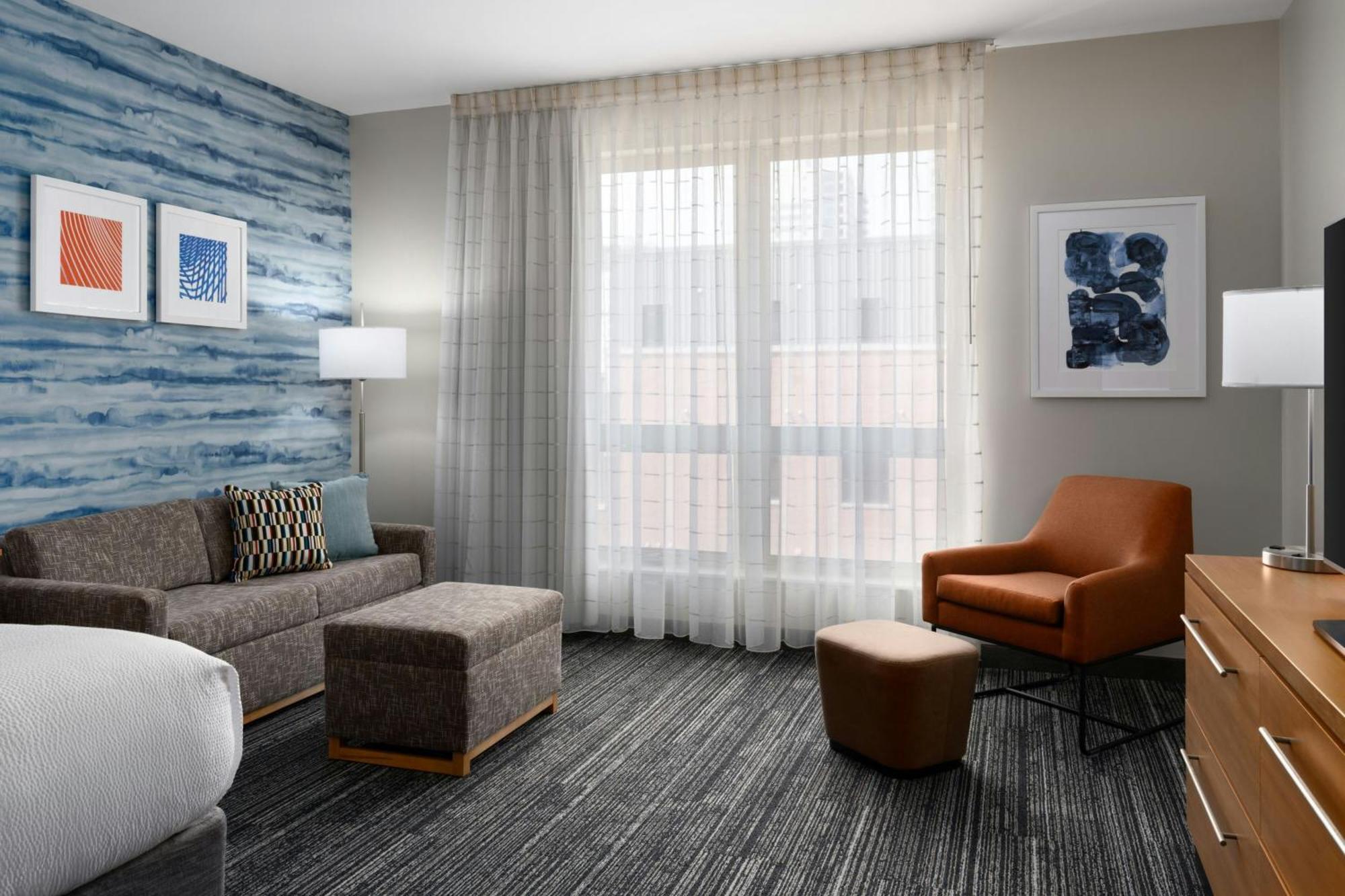 Towneplace Suites By Marriott Champaign Exterior foto